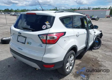 2017 Ford Escape Se из США, поврежденный, VIN 1FMCU9GD8HUE75362